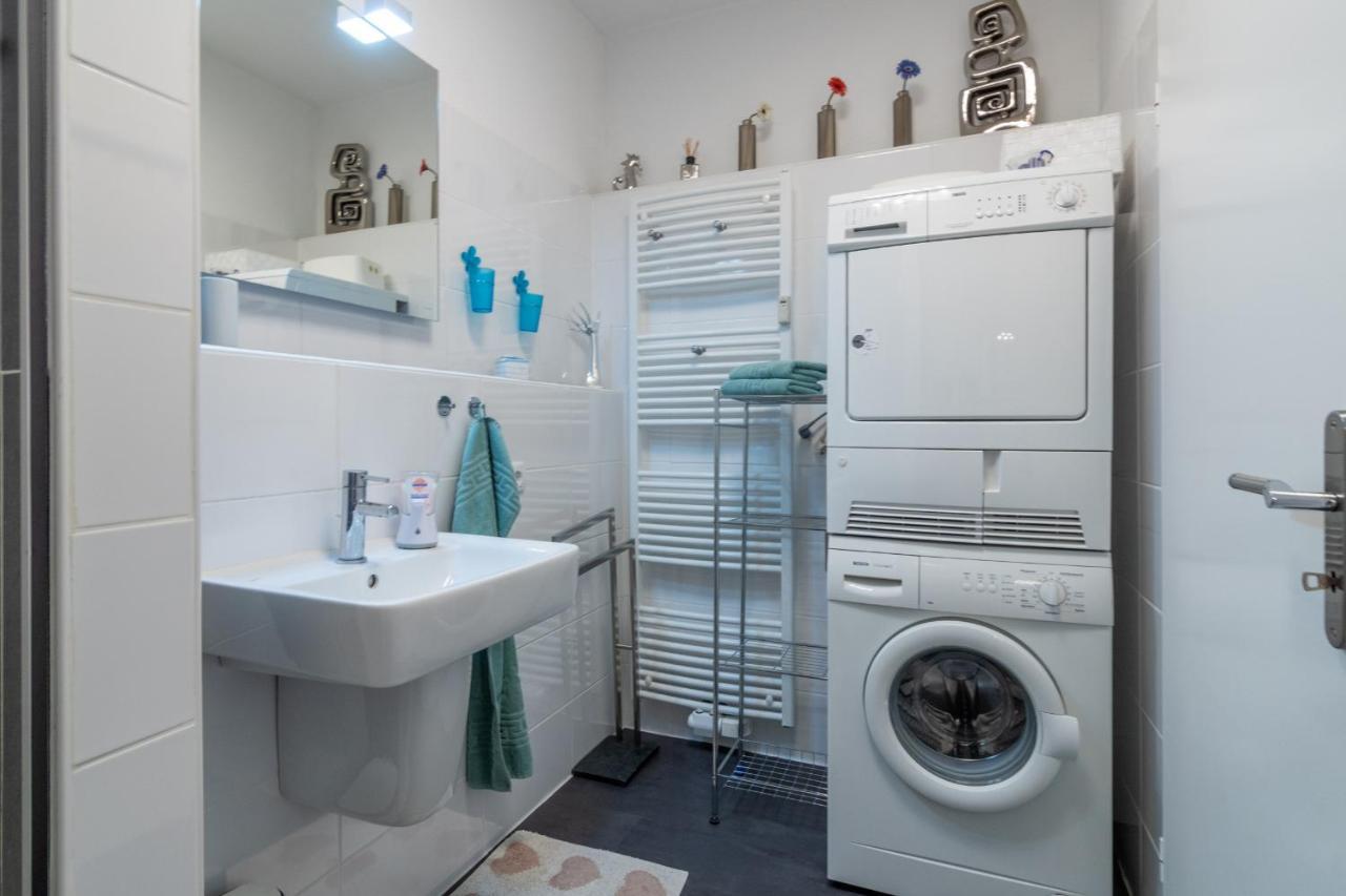 Friesenbiene Apartment Dornumersiel Bagian luar foto